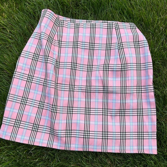 Pink Plaid Mini Skirt - Picture 2 of 2